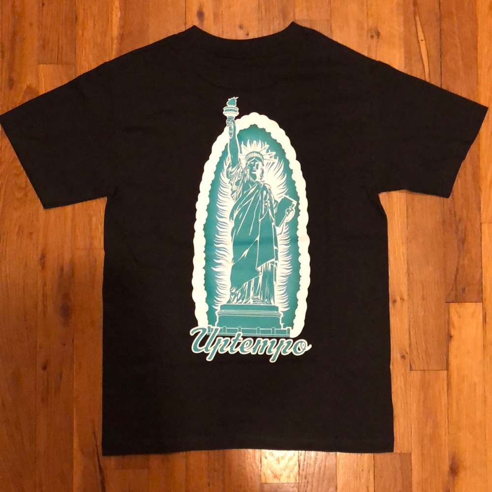Uptempo WorldWide Statue of Freedom T